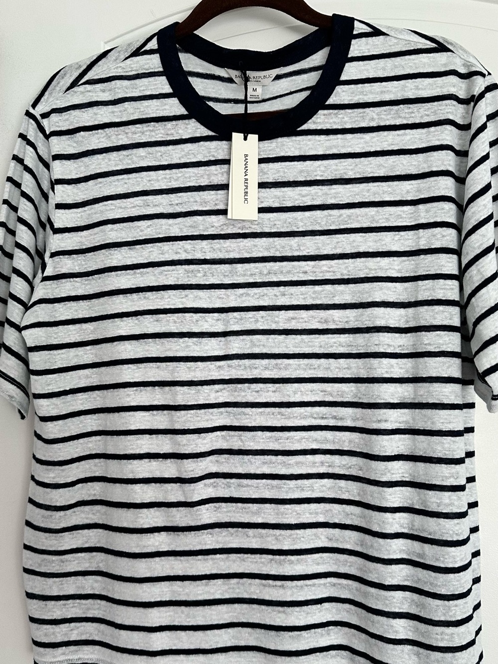 Banana Republic 100% Linen stripe tee size M